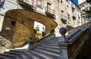 Die Historische Altstadt von Girona ist einen Abstecher wert. (#4)