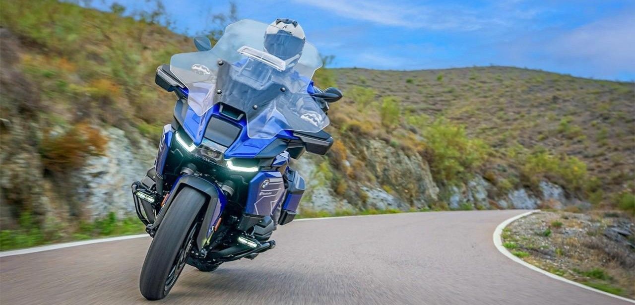 Wunderlich präsentiert zwei neue Marathon-Verkleidungsscheiben für BMW R1300 (Foto: Wunderlich GmbH)