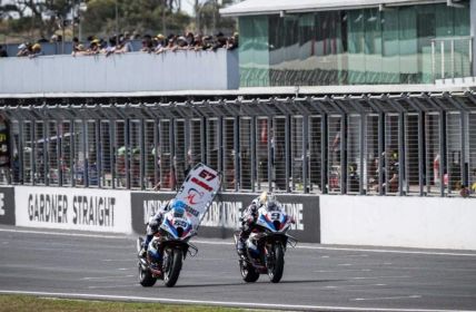 Oliveira und Petrucci beeindrucken beim Debüt auf BMW (Foto: BMW.)