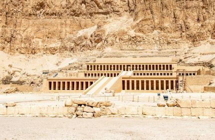 Türkisblaue Küsten und antike Ruinen locken Touristen trotz (Foto: AdobeStock - CL-Medien - 263604013)